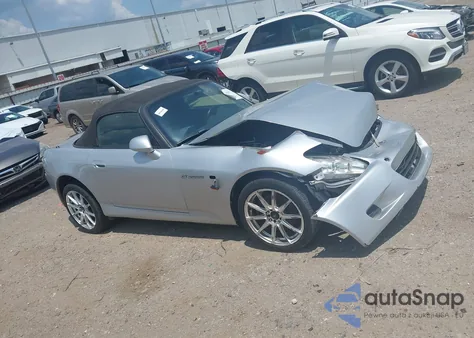 2002 Honda S2000 z USA, uszkodzony, nr VIN JHMAP11482T000318